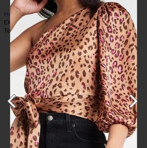 Leopard Shoulder Shirt